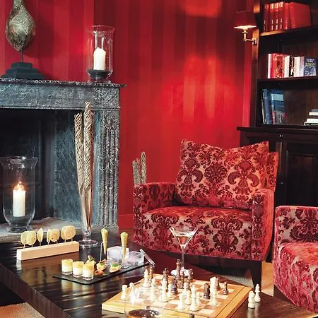 Manoir De Lebioles فندق سبا