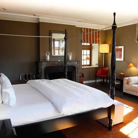 Hotel Manoir De Lebioles