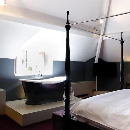 Manoir De Lebioles Hotel