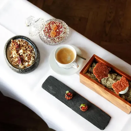 Hotel Manoir De Lebioles 5*