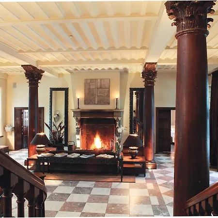 Manoir De Lebioles فندق 5*